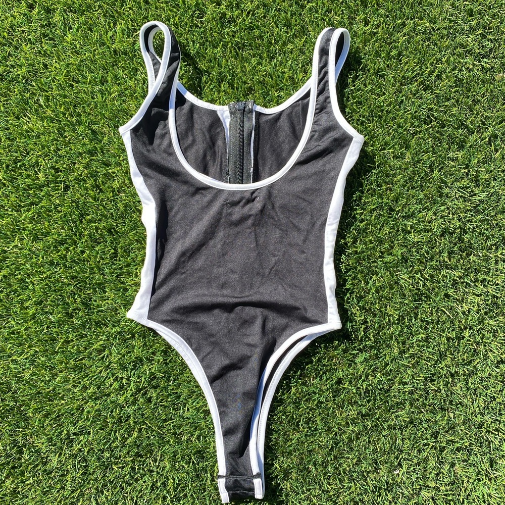 Superdown lexia body suit with zipper black white xs - Picture 3 of 6